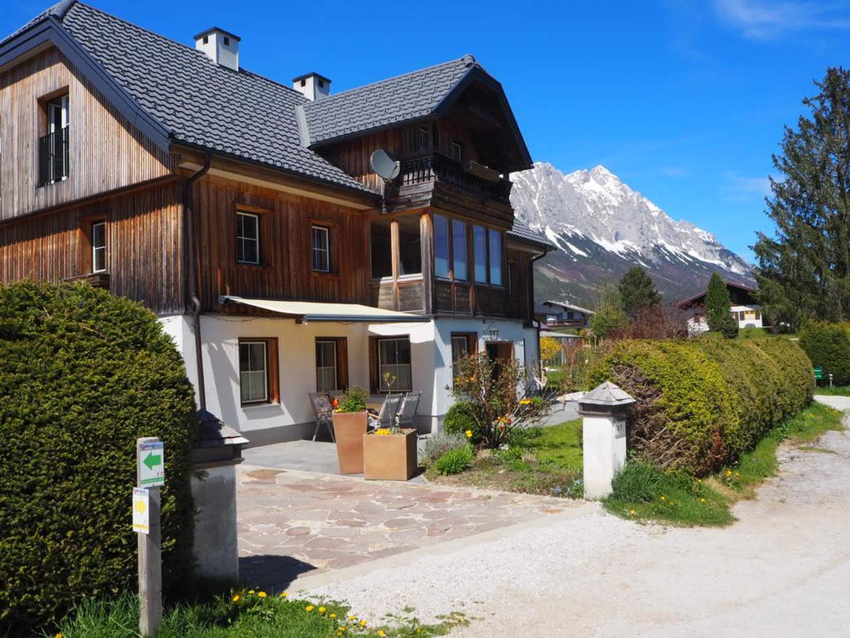 Der Grimmige Berg Apartamento Sankt Martin am Grimming Exterior foto